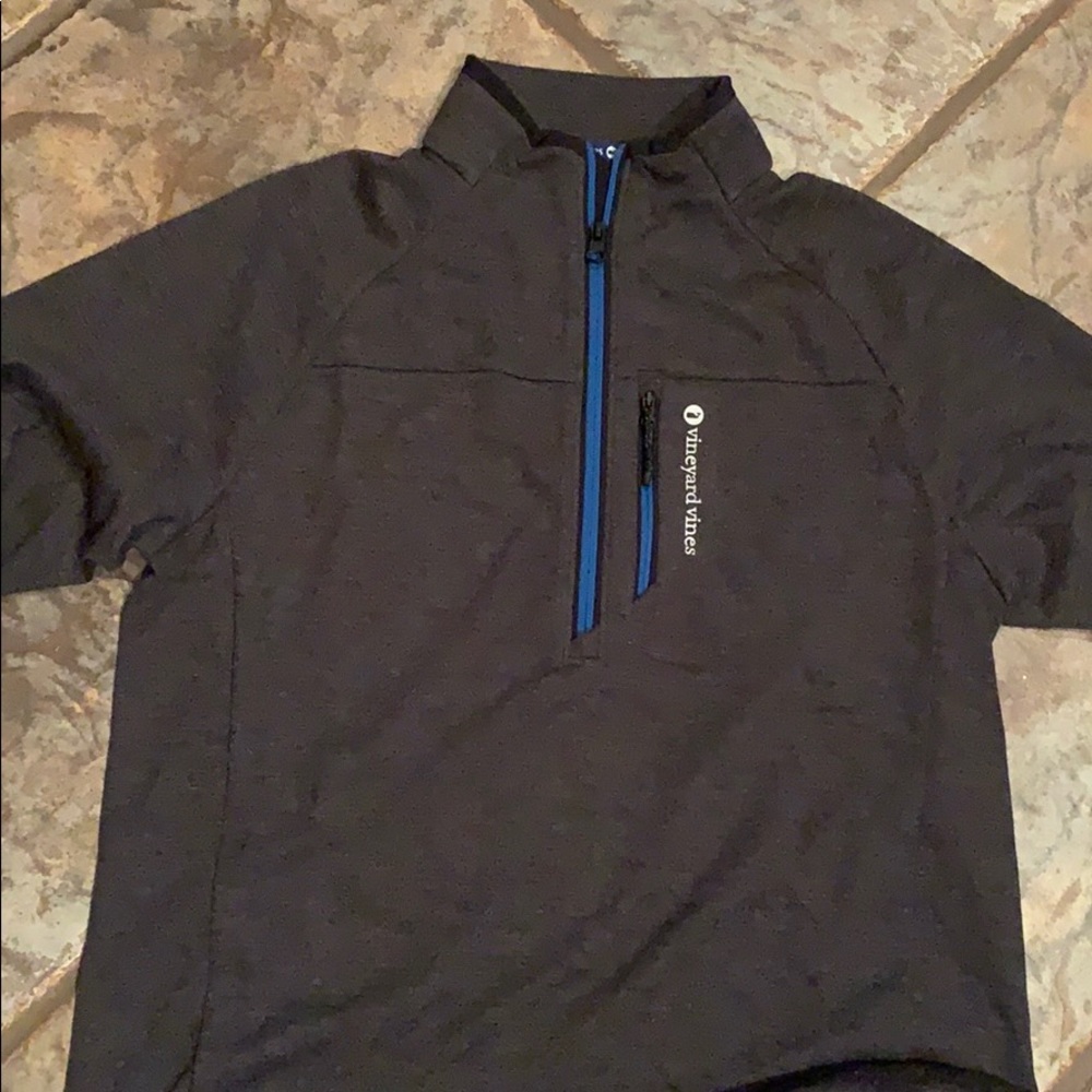 Long sleeve Vineyard Vines performance NWT- Size S